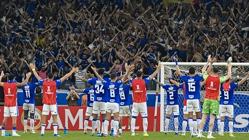 Cruzeiro comemora vitória diante do Boca Juniors na Libertadores