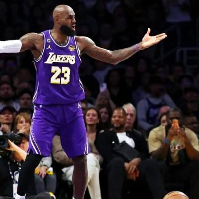 Lakers perdem nova chance de fechar e Rockets forçam o Jogo 6