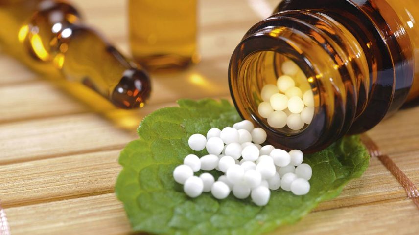 No Brasil, homeopatia está disponível no SUS e é apoiada pelo Conselho Federal de Medicina