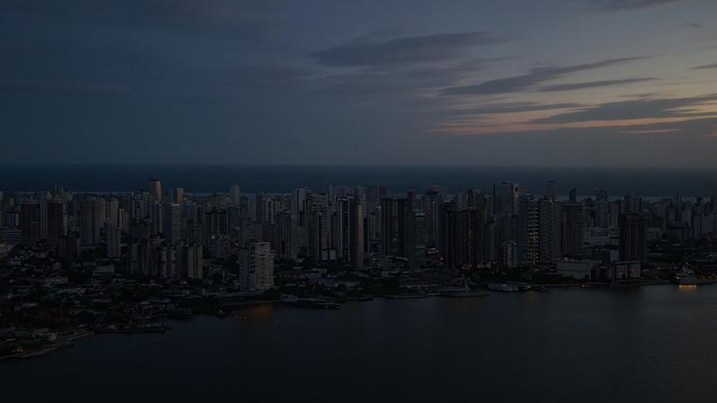 Composta por ilhas e cortada por rios, Belém carrega na própria geografia a vulnerabilidade às enchentes que se agravam com as mudanças climáticas (Getty Images)