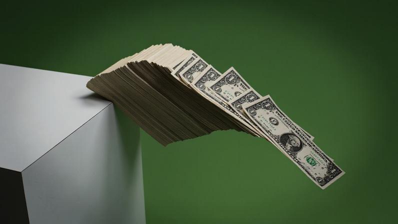 Dólar: queda ante ao real já acumula quase10% no ano.