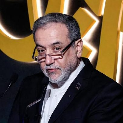 Ministro iraniano diz que bloqueio de portos pelos EUA viola cessar-fogo