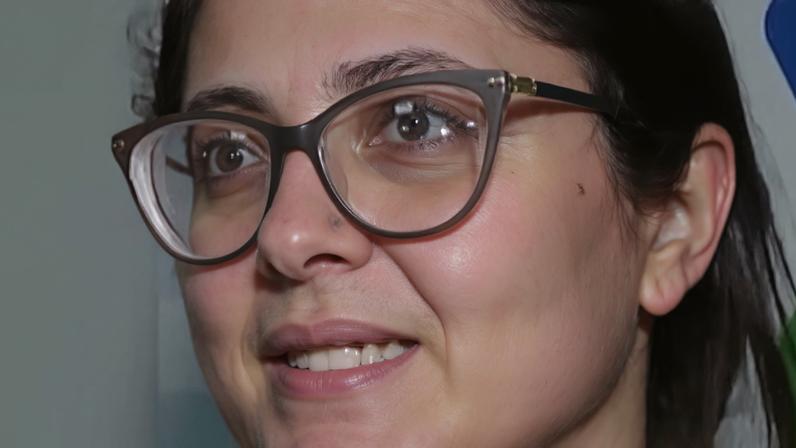 Isa é resgatada mais de 20 horas após se perder, a 2 km do local