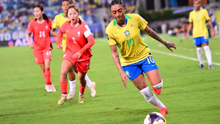 Kerolin marcou um dos cinco gols da seleção neste sábado (11)