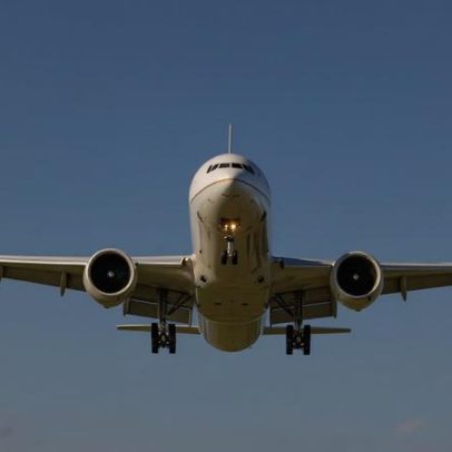 Voo da Latam com destino a Nova York retorna a Guarulhos após falha técnica