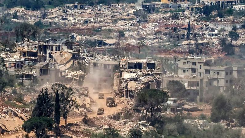 Apesar de cessar-fogo, Israel e Hezbollah seguem se atacando; foto mostra área no sul do Líbano