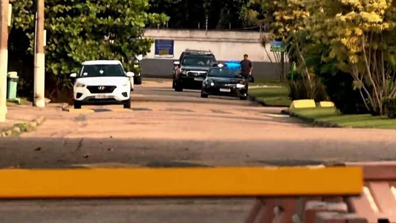 PF esteve no condomínio onde Poze mora