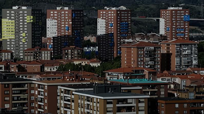 Vista parcial de un grupo de viviendas en Barakaldo (Vizcaya).