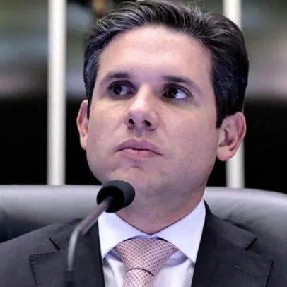 Hugo Motta marca sessão da Câmara para acelerar PEC 6x1