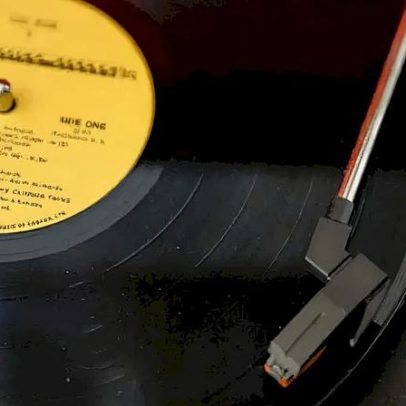 Dados de streaming definem produção de discos de vinil