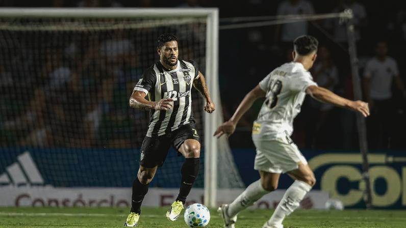 Hulk contra o Santos (Foto: Pedro Souza / Atlético)