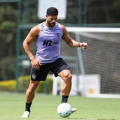 Atlético-MG reúne titulares para duelo com o Santos
