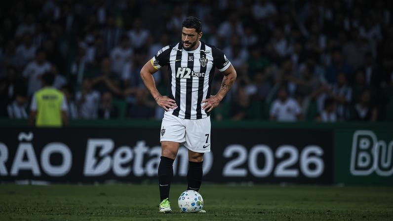 Hulk em Coritiba x Atlético (Foto: Pedro Souza / Atlético)