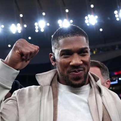 Fury vs Joshua assinado para ocorrer no 2º semestre em Wembley