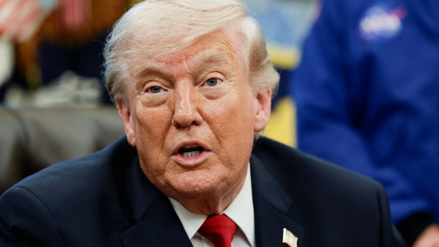 Donald Trump voltou a afirmar que o Irã não pode ter uma arma nuclear