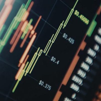 Ibovespa fecha em queda, abaixo de 190 mil pontos devido a pressão externa