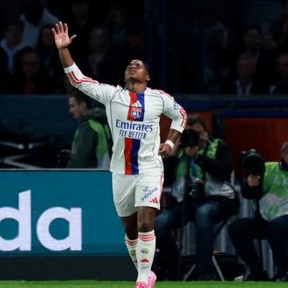 Endrick brilha com gol e assistência; Lyon vence PSG no Francês