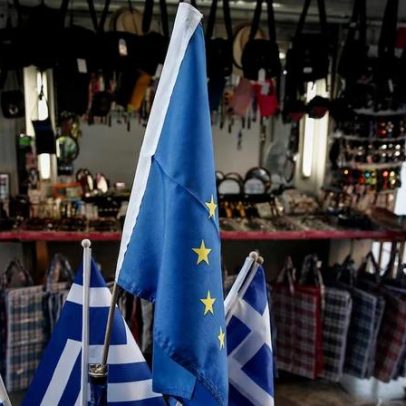Atirador atira em dois locais no centro de Atenas e deixa feridos