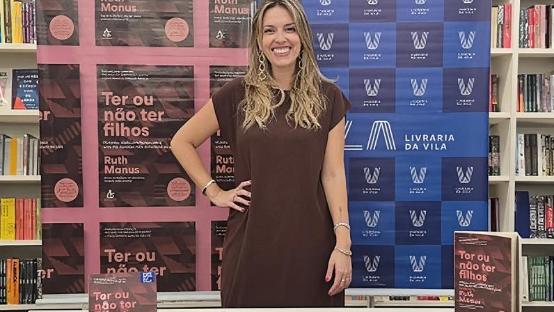 Ruth Manus na divulgação do seu livro "Ter ou não ter filhos".