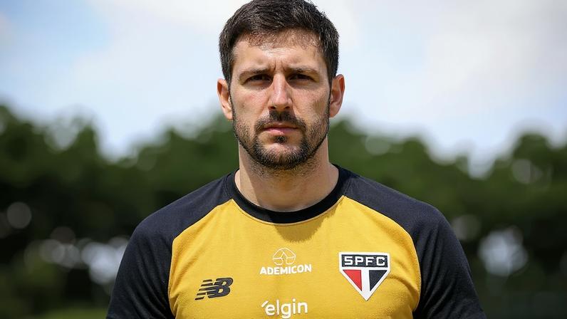 Calleri, atacante do São Paulo, durante treinamento (Foto: Erico Leonan/São Paulo FC)