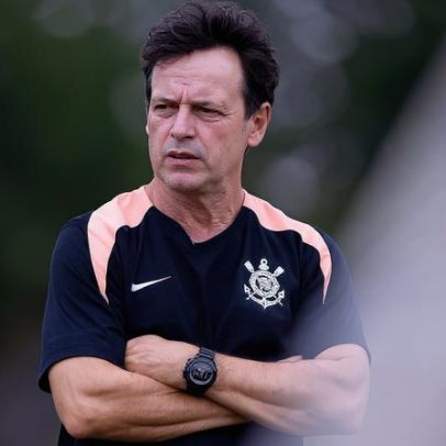 Diniz escala Corinthians para encerrar sequência negativa na Libertadores