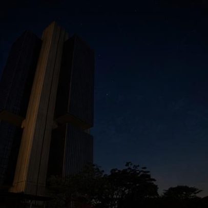 Brasil tem déficit na conta corrente de US$ 6,03 bi em março, acima do esperado