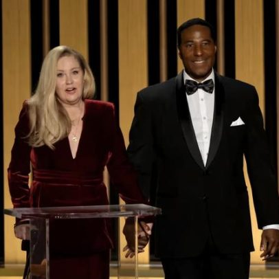 Christina Applegate permanece internada desde março por esclerose múltipla