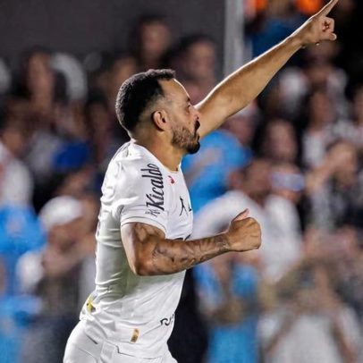 Moisés celebra vitória do Santos e projeta a Série A