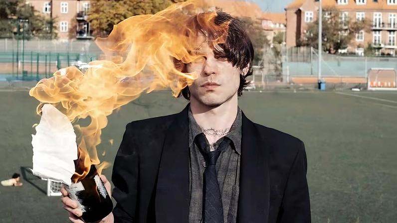 Quem é Elias Rønnenfelt, o suposto namorado de Jenna Ortega