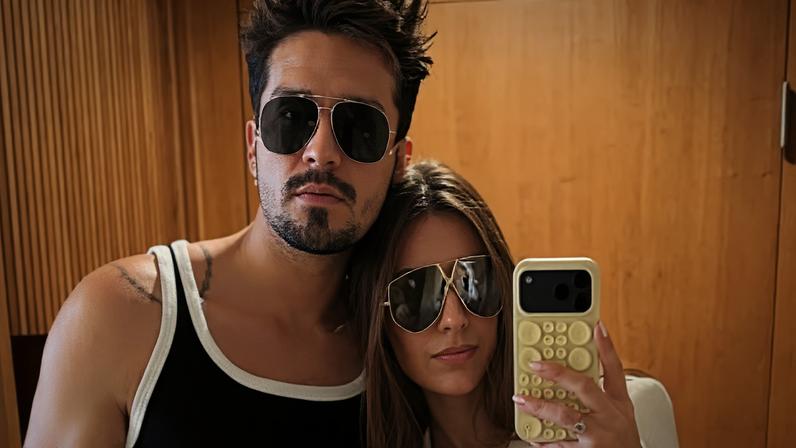 Jade Magalhães mostra raro registro de sua filha com Luan Santana lendo