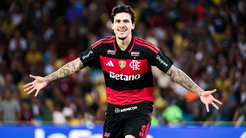 Pedro celebra nova marca, mas alerta sobre final do jogo: não pode acontecer