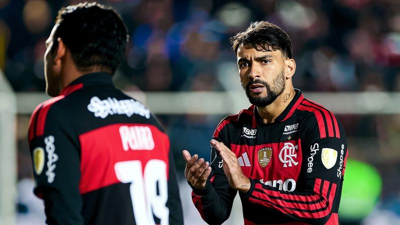 Lucas Paquetá em ação pelo Flamengo na Libertadores