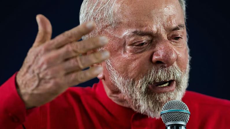 Lula tem pressa em relação à tramitação da proposta de fim da escala 6x1