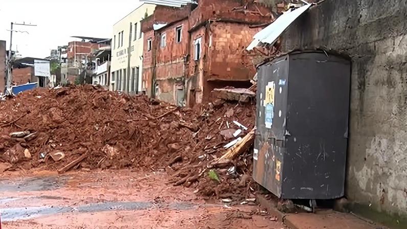 Imagens após fortes chuvas em Juiz de Fora (MG)