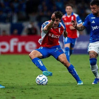 Cruzeiro sofre gol no final e perde para a Universidad Católica no Mineirão