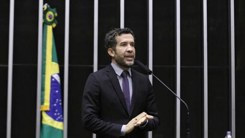 Janones ironiza voto impresso após rejeição de Messias no Senado