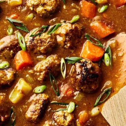 Receita de bolinhos de carne ao curry japonês