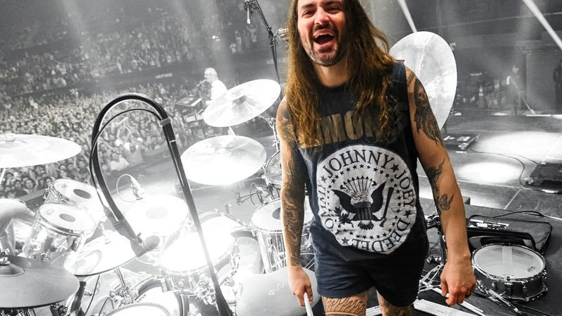 Jay Weinberg comenta saída do Slipknot: 'talvez tenha virado bode expiatório'