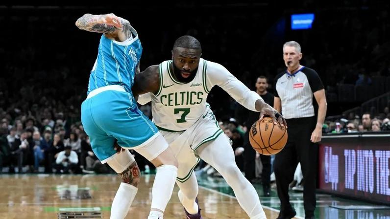 Jaylen Brown Celtics Hornets