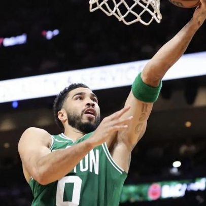 Tatum faz triplo-duplo e Celtics derrotam Heat