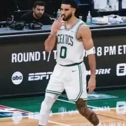 Celtics confirmam favoritismo e batem os 76ers na estreia dos playoffs