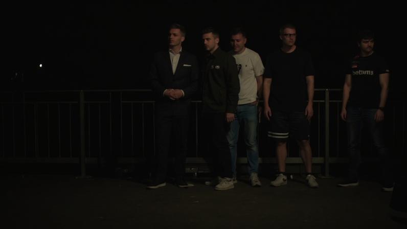 Jogador profissional de Counter-Strike 2 é banido após agressão a adversário