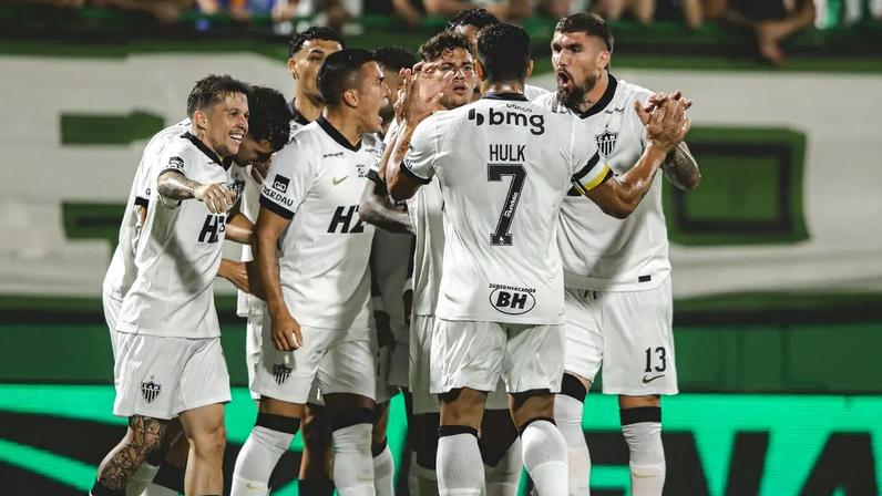 Atlético-MG goleia a Chapecoense no primeiro tempo