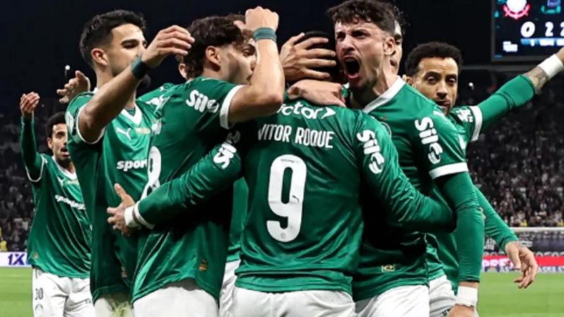 Palmeiras enfrenta Grêmio com elenco curto sem Vitor Roque