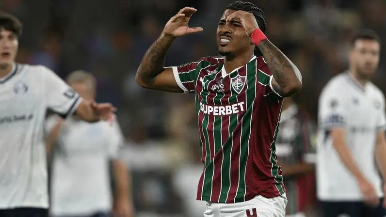 John Kenedy em Fluminense x Independiente Rivadavia (Foto: Mauro Pimentel / AFP)