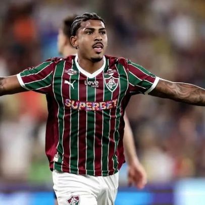 Fluminense vence Corinthians com retorno de Cano e destaque do ataque