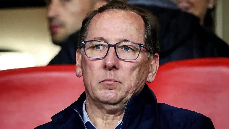 Textor e Lyon disputam dívida de R$ 745 milhões com o Botafogo