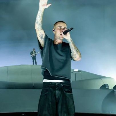 Justin Bieber atrai multidão com set bagunçado e cheio de swag no Coachella