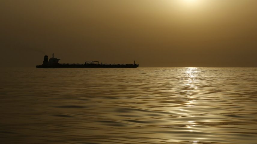 Navio petroleiro: Ormuz é um dos vários pontos sem resolução nas negociações de paz, ao lado do programa nuclear iraniano. (Foto: Marcelo del Pozo/Bloomberg)