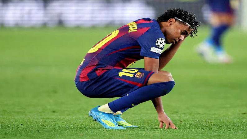Barcelona perdeu por 2 a 0 para o Atlético de Madrid após expulsão de zagueiro